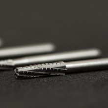 Инструмент твердосплавный, удлиненный конический бор с поперечной насечкой, H33L, Komet Dental