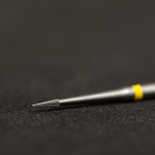 Инструмент твердосплавный, финир, сверхтонкая зернистость, нережущее острие, 16 режущих граней, H132F, Komet Dental