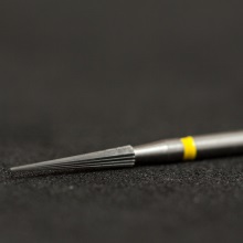 Инструмент твердосплавный, финир, тонкая зернистость, нережущее острие, 16 режущих граней, H135F, Komet Dental