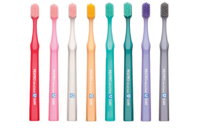 Зубная щетка UltraClean Feather soft 12680, Pesitro
