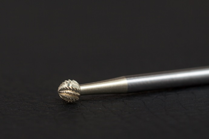 Инструмент твердосплавный, хирургический, шаровидный бор по кости специального дизайна с ZrN покрытием, H141AZ, Komet Dental