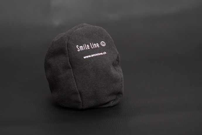 Подушка Hold On, Smile Line