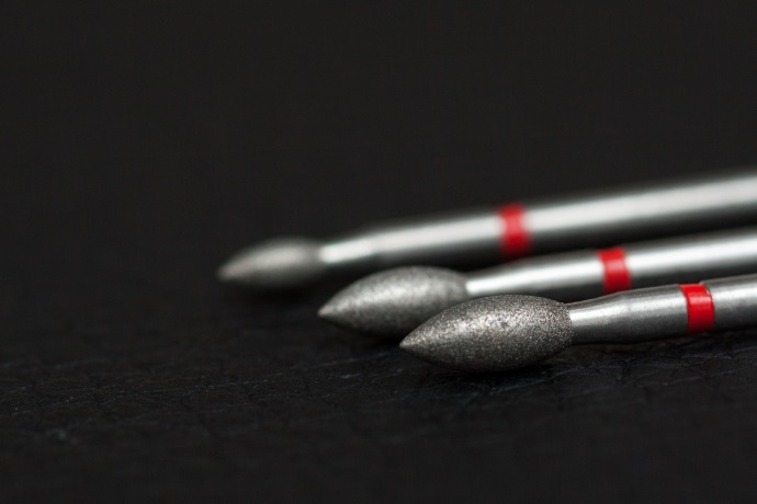 Инструмент алмазный для препарирования, почка, для обработки окклюзионных/лингвальных поверхностей, 8368, Komet Dental