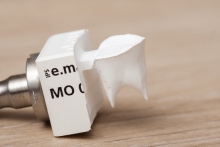 Изготовление культевой вкладки из оксида циркония ZrO2 (IPS e.max ZirCAD)